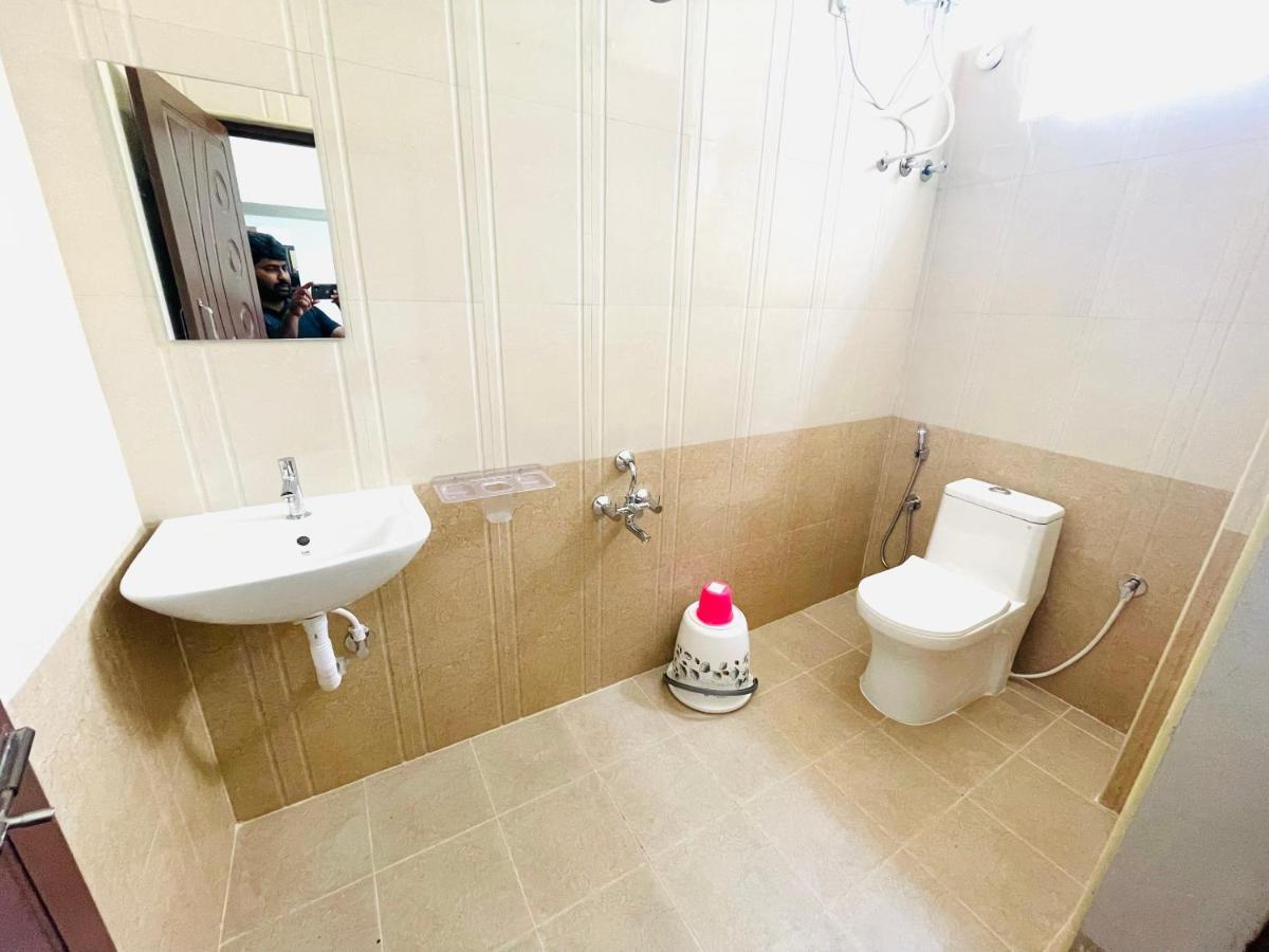 Lsr Service Apartments Тирупати Экстерьер фото